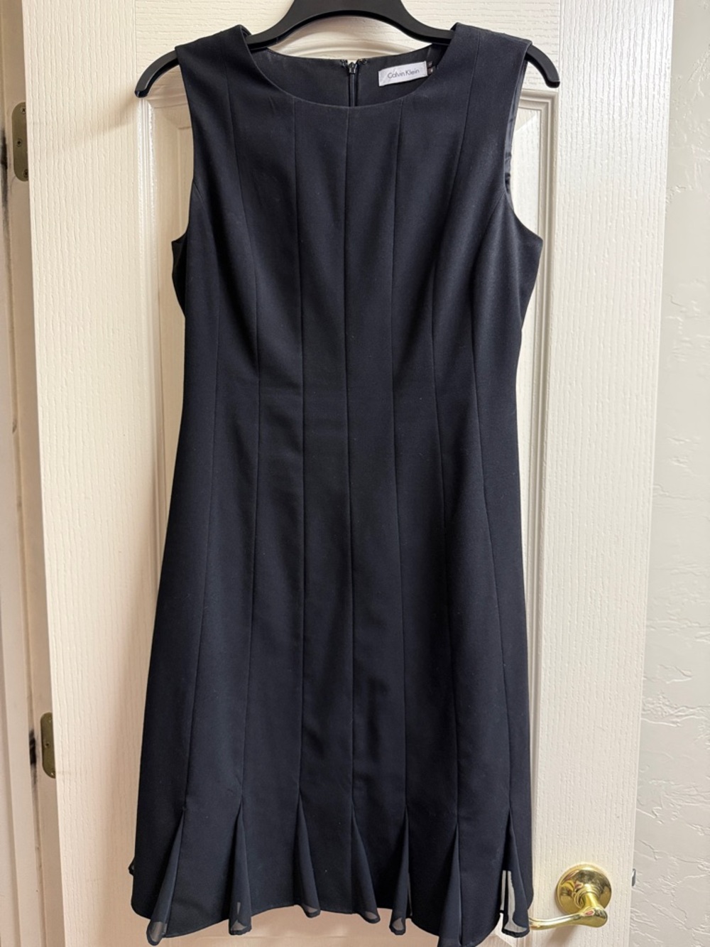 Calvin Klein Black Sleeveless Midi Sheath Dress
